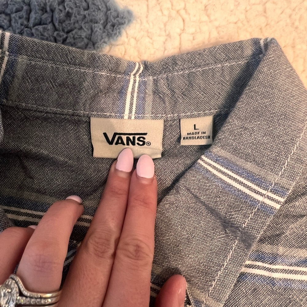 vans button down shirt - Picture 3 of 4